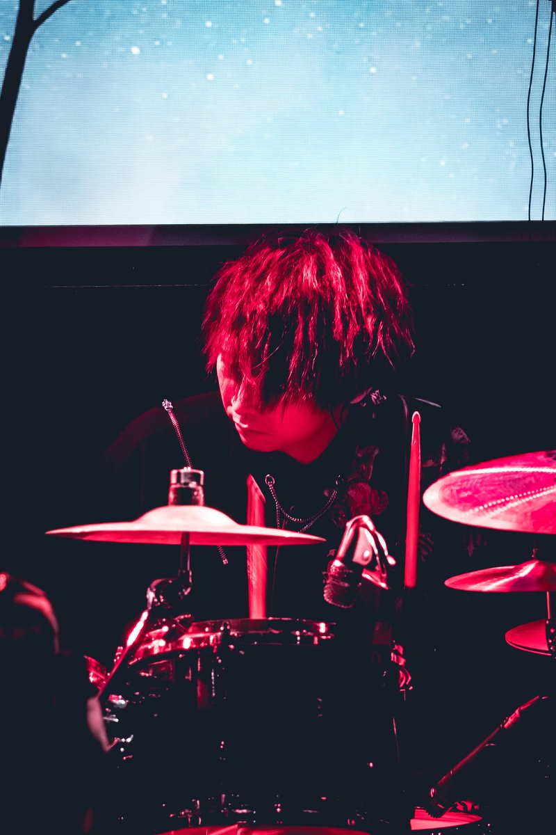 ᵘᵏᵃ tweet media