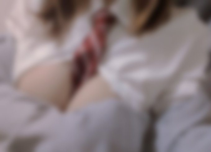 ファンティアに投稿しました!「制服おっぱい自撮り」