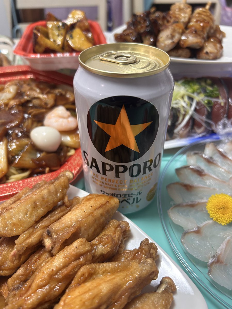 今日の晩酌🥴とツマミ😋✨

手羽元の唐揚げ🐔ほうぼうの薄造り🐟

五目餡かけ焼そば🍲鰹のたたき🐟

焼き鳥🐔大学いも🍠

いゃ〜‼️これは飲んじゃうなぁ〜🍺🤣

それではお疲れ様😆カンパーイ🍻🥴