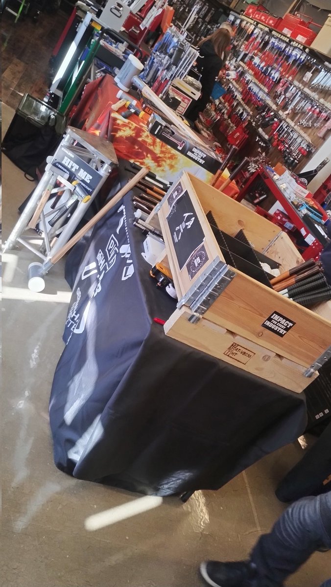 haldertool's tweet image. こんばんは
ハンマー担当です。
アッと言う間にお開きの時間となる程大盛況でした。
ご来店頂いたお客様、ありがとうございました。
ファクトリーギアさいたま店の皆様、ミルウォーキーさんお世話になりました。
#HALDER #ハンマー #ファクトリーギア #ファクトリーギアさいたま