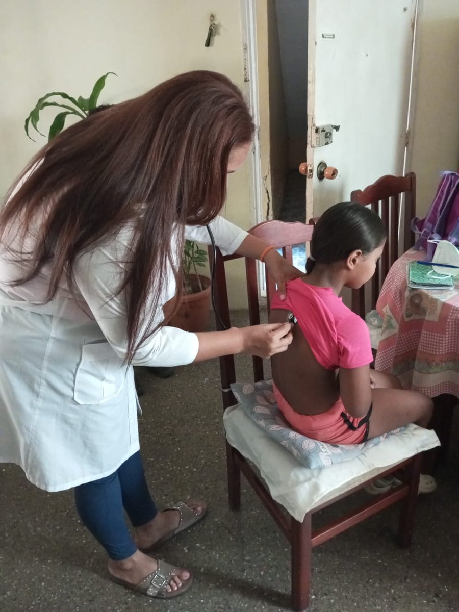 Los colaboradores de Distrito Capital en su labor diaria ,cada vida salvada une nuestros lazos de hermandad