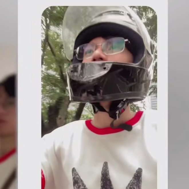 I'M SO INTOOO YOUUU <a href="/GenZix_LEO/">LEO</a> WITH HELMET AND GLASSEEES #GenZix