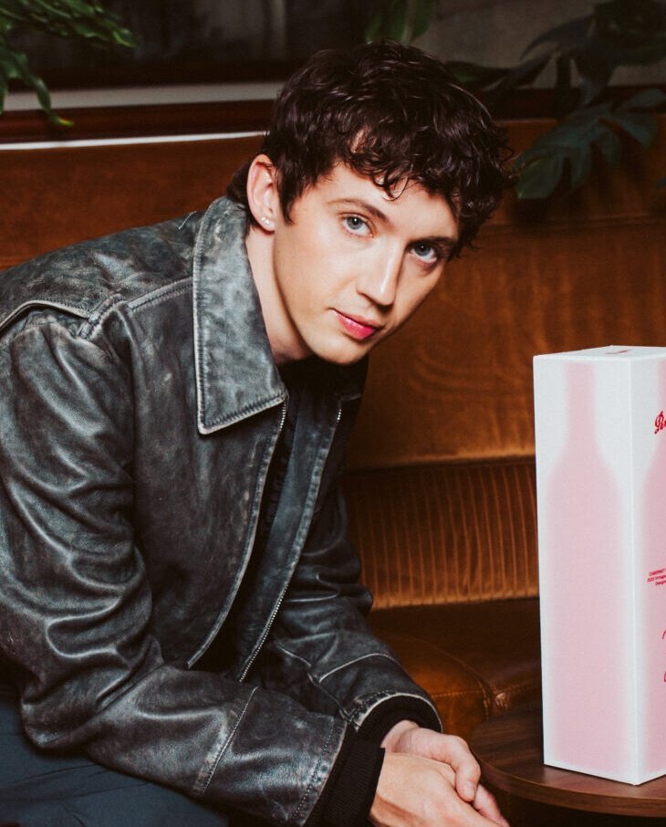 Info Troye tweet media