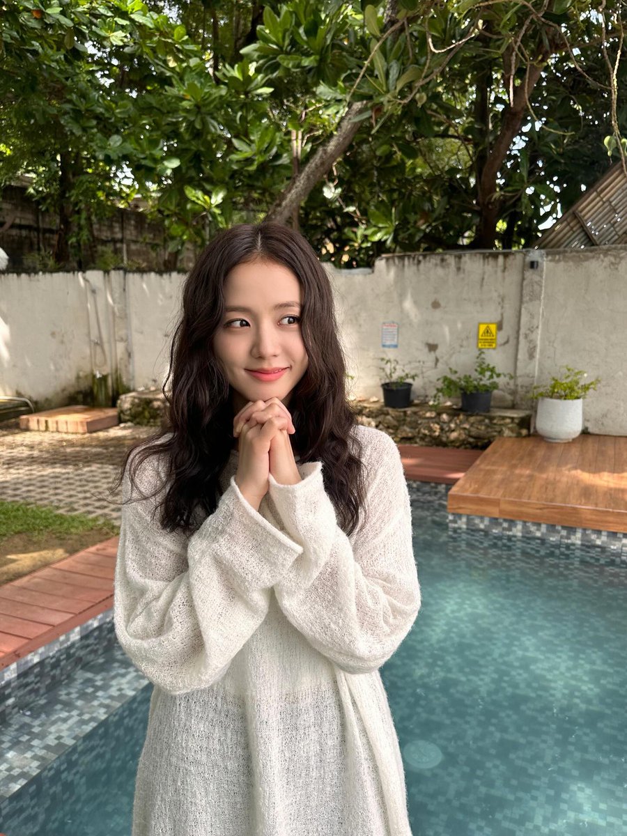 blckpinkpic's tweet photo. JISOO IG UPDATE https://t.co/I2akKwCdMu