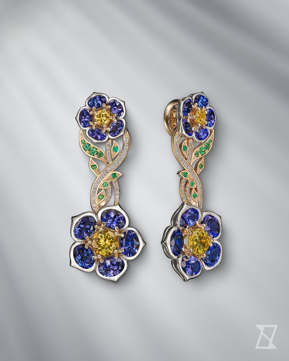 Jewellery_art's tweet photo. Kykio Zaki flower jewellery set featuring tanzanite, diamonds and emeralds in two tone gold by @zielinski_art #bespokejeweller https://t.co/qHwGDH1tPO