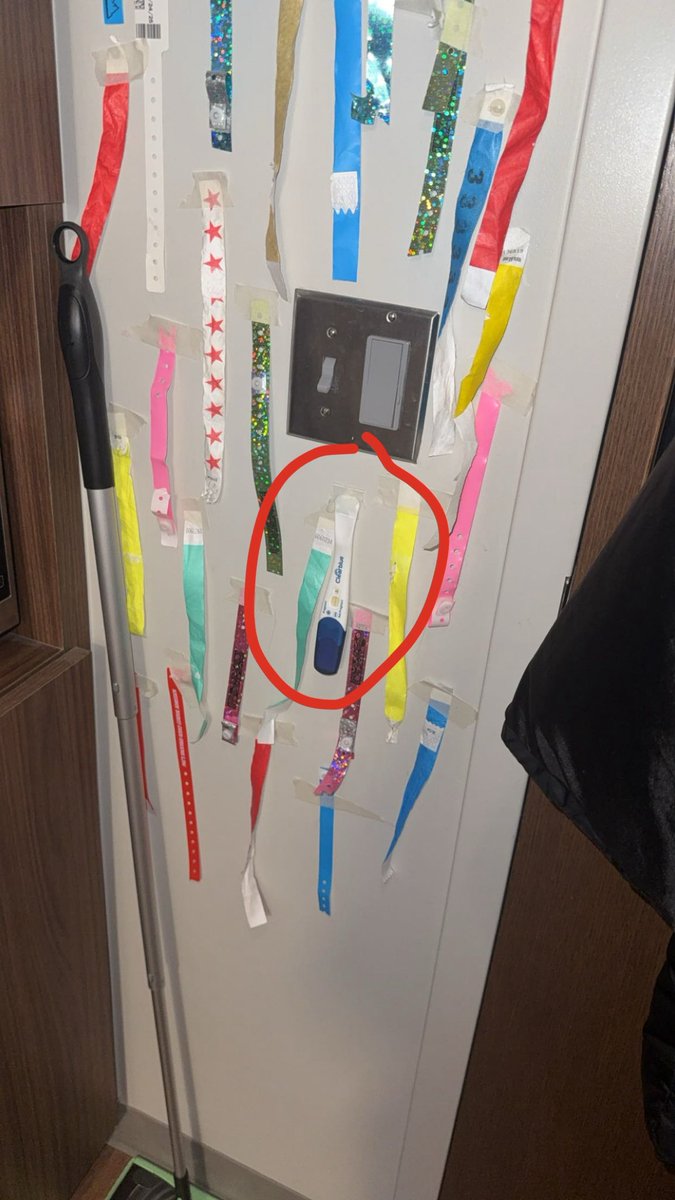 LeakyButthole tweet media