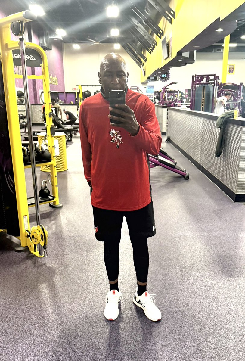 Robbie Valentine tweet media