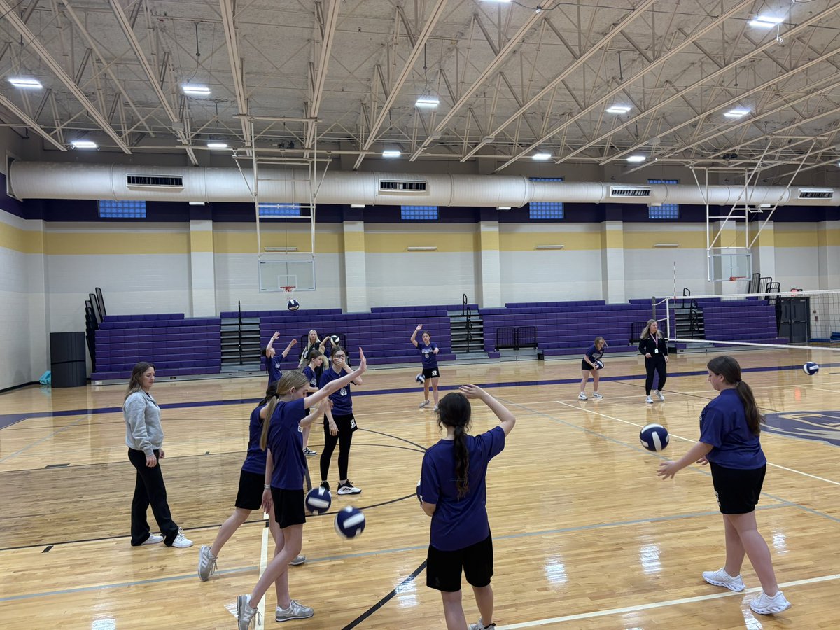 coachlaplante's tweet photo. @MJHBears hitting some goals before we get to spring break next week!

Great to see @Montgomeryvball staff creating vertical alignment and building relationships!!!! 

#buildingchampoins 

@mjhsbears @StormiChampion https://t.co/9ZjG7ZpDT5
