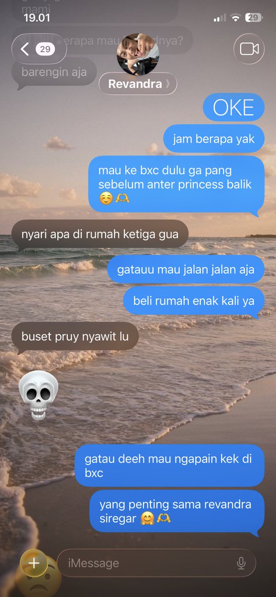 eitadelune's tweet photo. #ryul — few tweets au

epang dengan sahabat 7 tahunnya itu https://t.co/Cv0lX11zmO