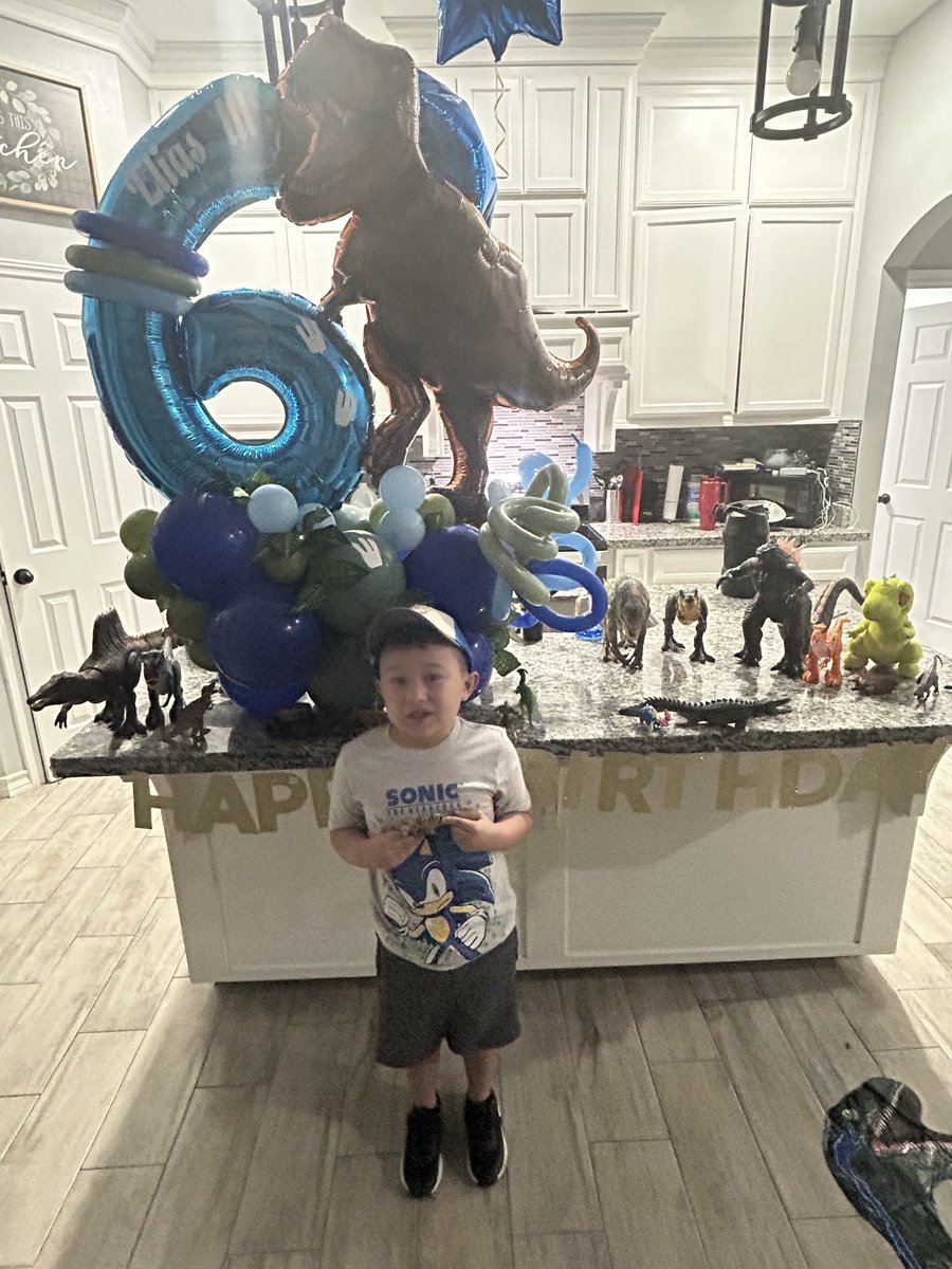 Happy 6th Birthday to my little guy Elias III (E3) hope you have a great day today and keep reaching for the stars!!! Love you!!