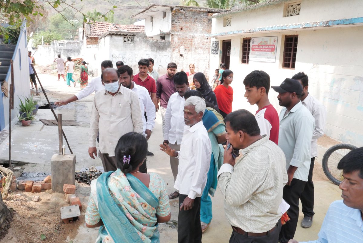 MC_Mahabubnagar's tweet photo. As part of the #PrajapalanaPragatiPranalika under #99DaysActionPlan program, a special sanitation drive 🧹♻️ was conducted today in Wards 23, 49, 51, 26, 14 & 35 under the #Mahabubnagar Municipal Corporation. 

The drive was carried out in the presence of the Hon’ble Mayor @GummalaMamtha garu, @MC_Mahabubnagar - Ramanjula Reddy garu, ward corporators, municipal staff & 120+ dedicated volunteers🤝

Together they actively participated in cleaning public areas and spreading awareness on maintaining hygiene & #sanitation. This initiative reflects the commitment of the administration and citizens towards #sustainable_Mahabubnagar 🌿🏙️

#SanitationDrive #CleanMahabubnagar #SwachhMahabubnagar #swachhsurvekshan2025 #TelanganaRising2047 #PublicGovernance #TelanganaDevelopment
@RoopaMishra77 @SwachhBharatGov @SwachhBharat @MoHUA_India @palamuru @tksreedevi @cdmatelangana @Collector_MBNR @ACLB_MBNR @SBMU_Telangana @ecowarriorind