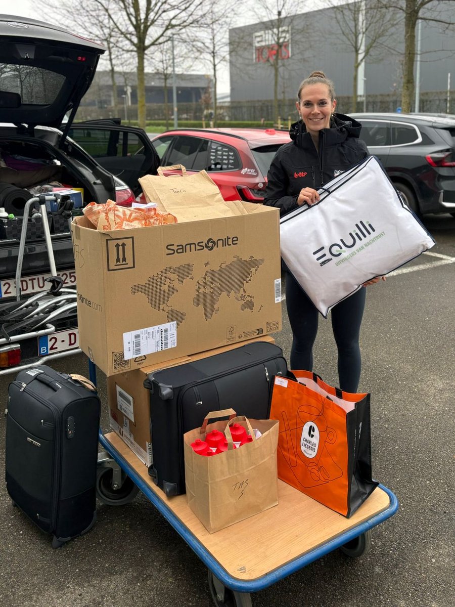 LottoIntermarch's tweet photo. Welcome, Sandrine Tas! The Olympian speed skater begins her career as pro cyclist with Lotto-Intermarché 🤩 https://t.co/R2QpBNCGxa