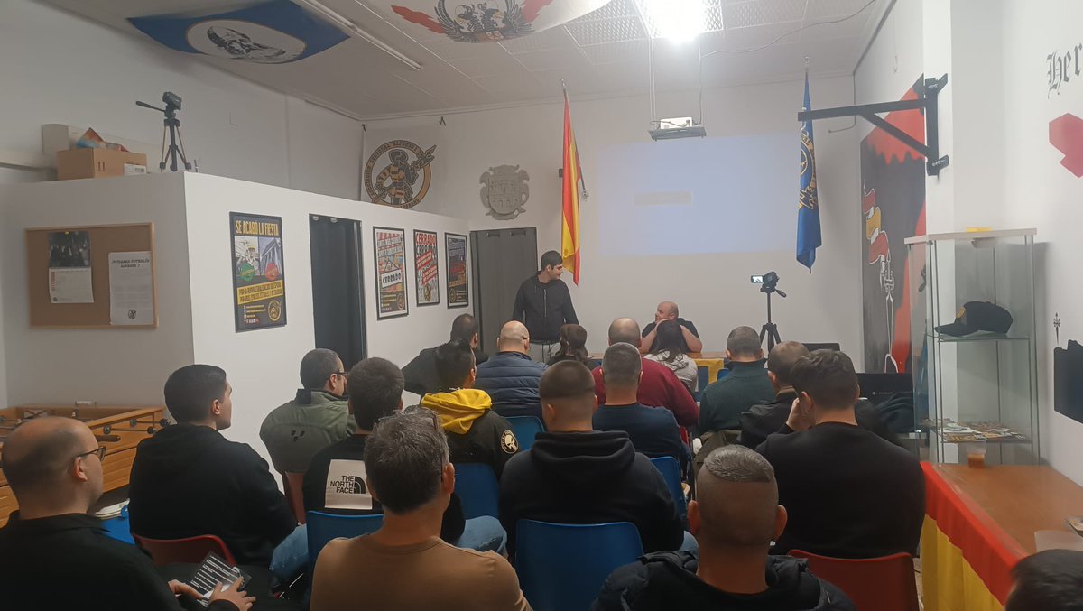 RRemigracion's tweet image. 📷🗣️Imágenes de la presentación de la plataforma Remigración y reconquista en Logroño, ¡INVIERTE LA RUTA! ✈️🏴 #remigración #logroño #remigracionyreconquista
