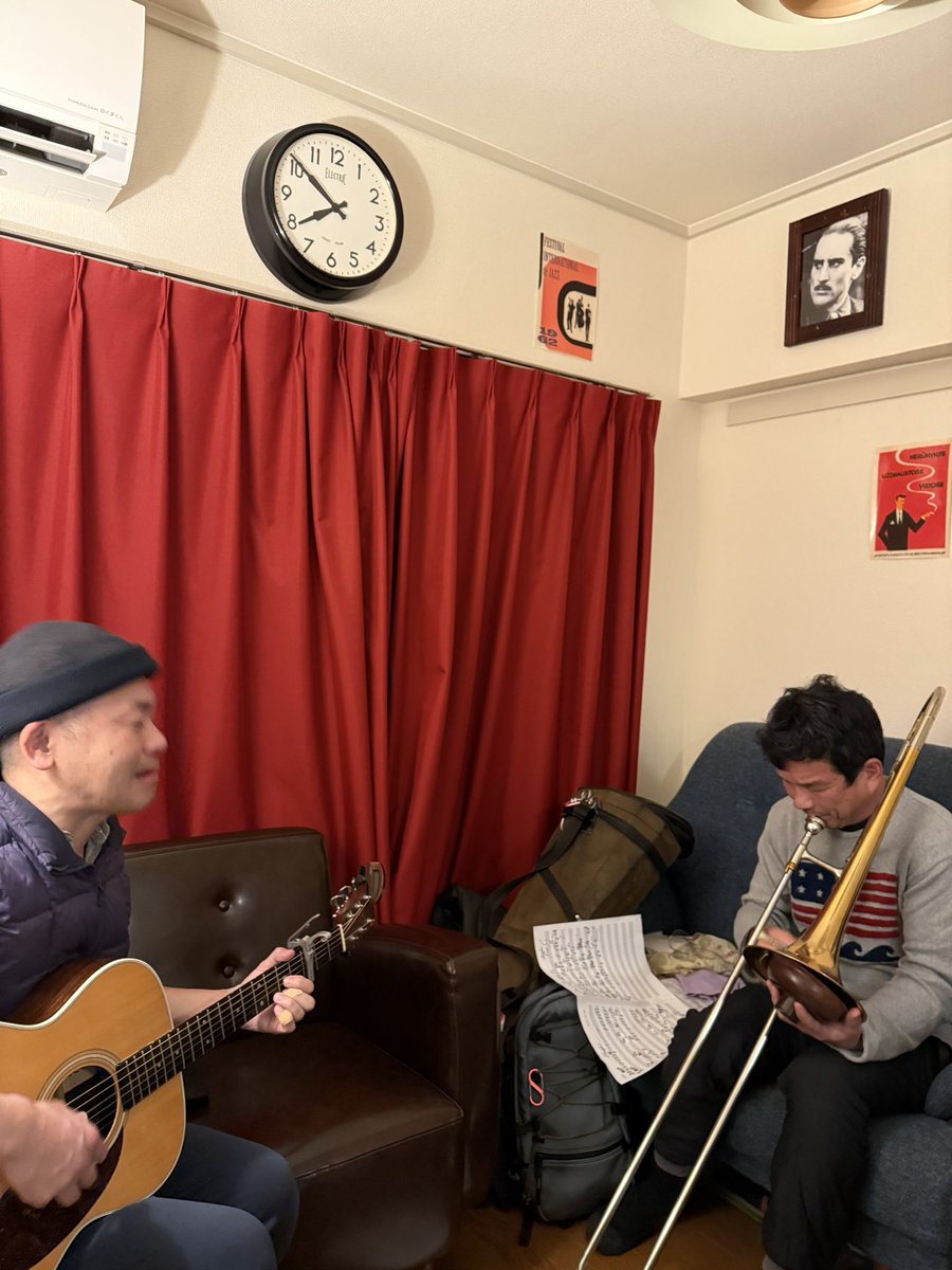 明日です！

3.11 下北沢CLUB QUE
「電気はなくても歌は唄える 特別編」
〜上田禎を応援する特別な夜〜

椅子席 になり、ゆっくり座って
聴いていただけます。

なんと、特別ゲストも！？

ぜひ遊びに来てください。

▼詳細・ご予約
clubque.net/schedule/13610/