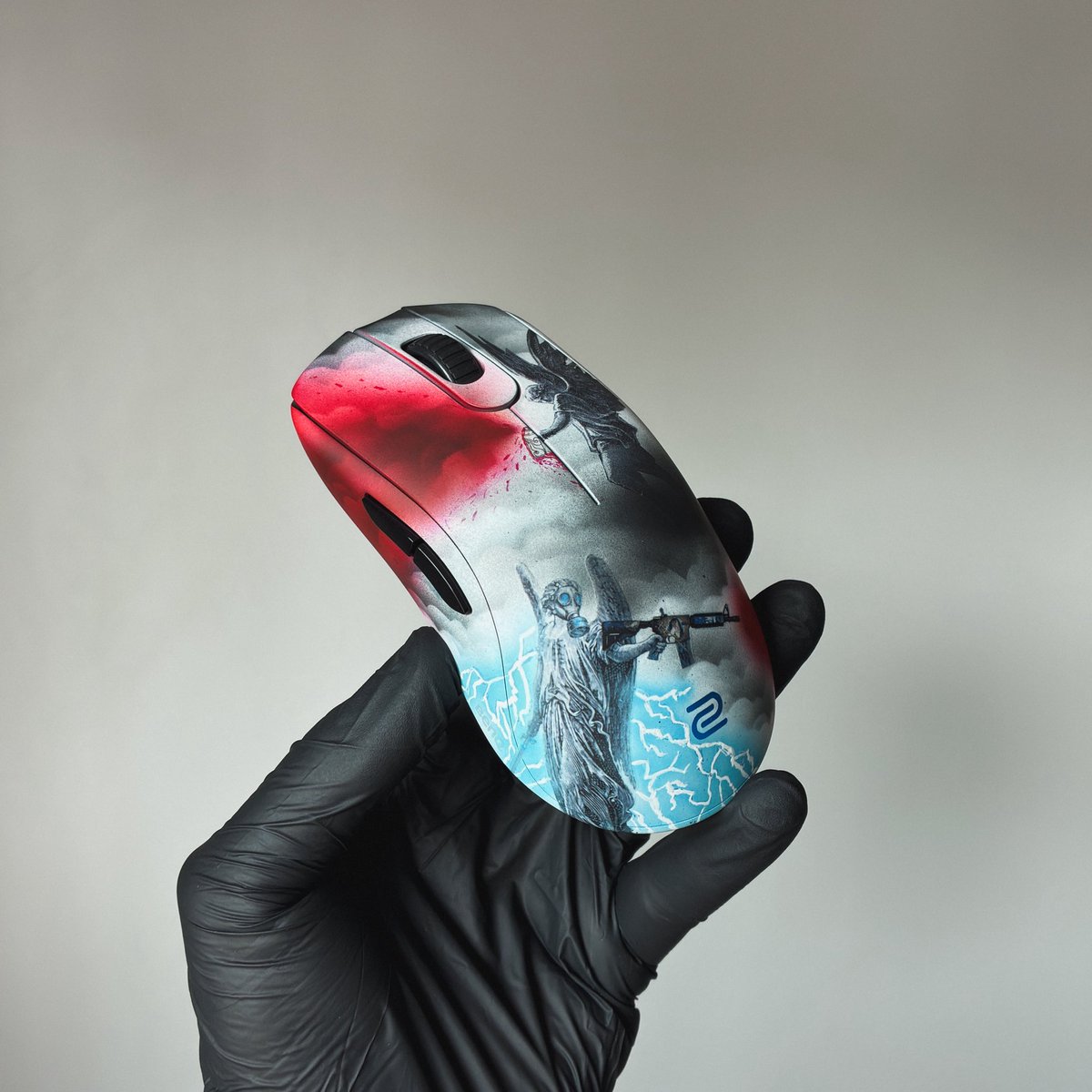 Customice tweet media