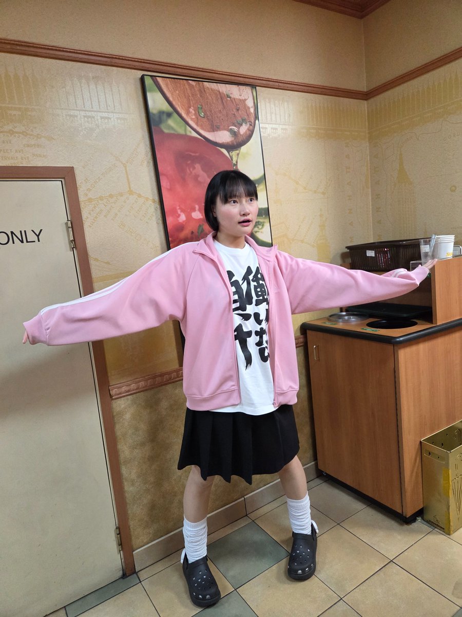 ubabaxsunzero's tweet photo. 매일매일 대가리를 꾸미는 중이에요🧔‍♀️🎀

#ootd https://t.co/wMN5GY7FT4