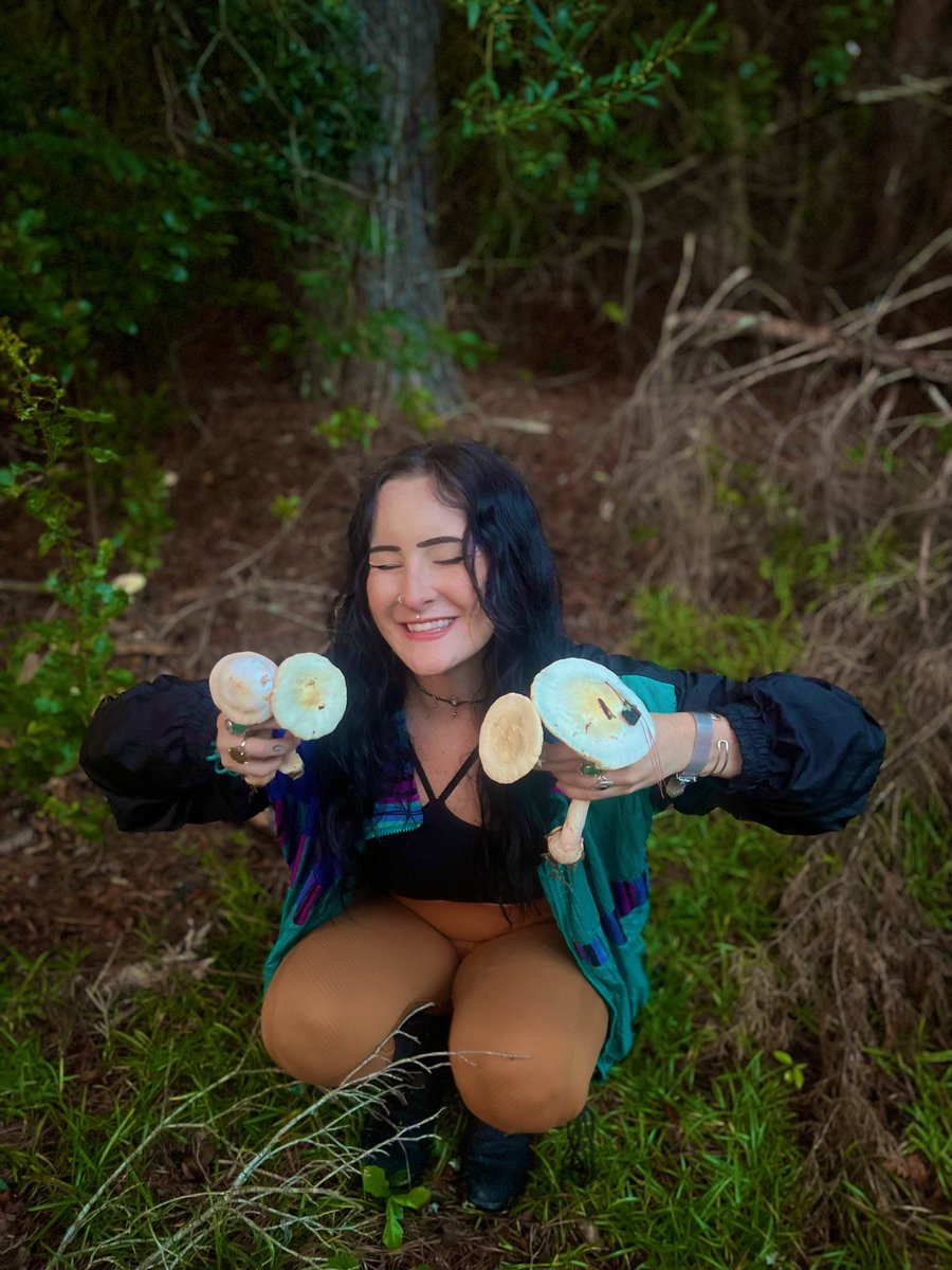 Raven Willow | Sensual Muse tweet media