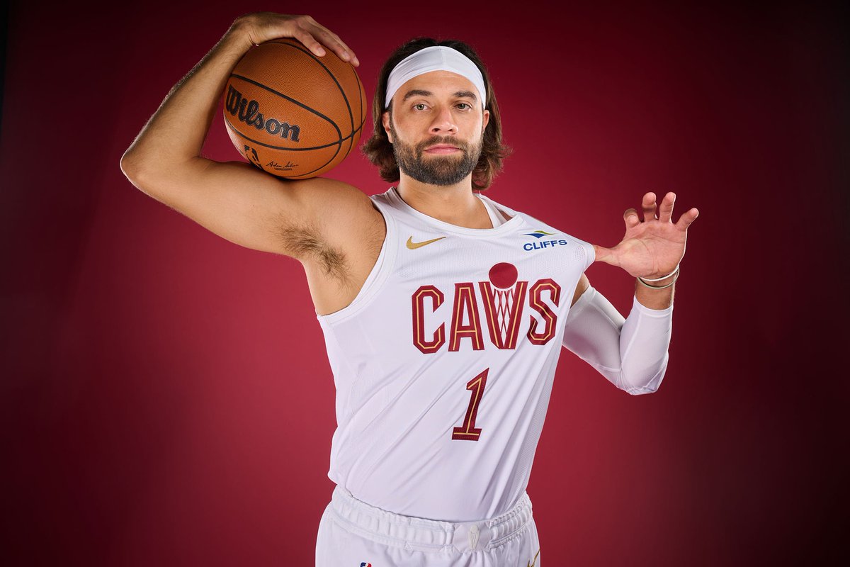 TheNBABase's tweet image. Max Strus is reportedly nearing a return to the Cavs lineup within the next week following foot surgery, per @joevardon