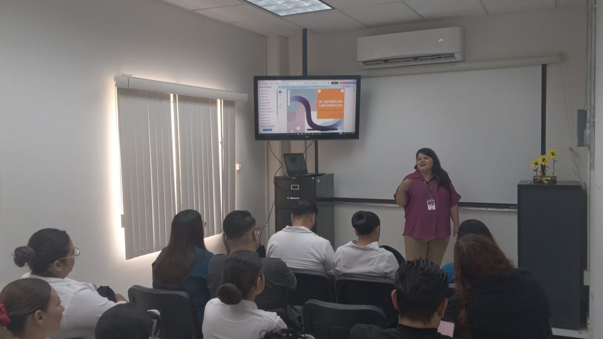 CapaTorreon's tweet photo. CECOSAMA TORREÓN, Aplicación de Tamizaje en Salud mental en coordinación con enlace de salud mental de Jurisdicción VI, dirigido a pasantes de diferentes perfiles profesionales  del área médica.
☎️Teléfono: 8712 85-17-24
 @SSalud_mx  @salud93108 @conasamamx https://t.co/e4RbuhGmeg