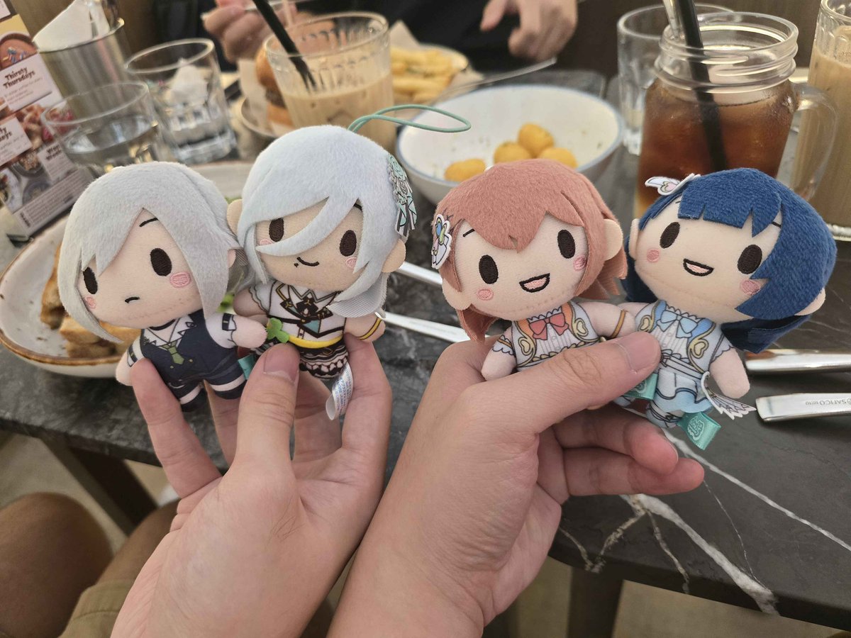 LoserPyuwu's tweet photo. Sbibs had fun with friends today https://t.co/W4ah9VwbZl