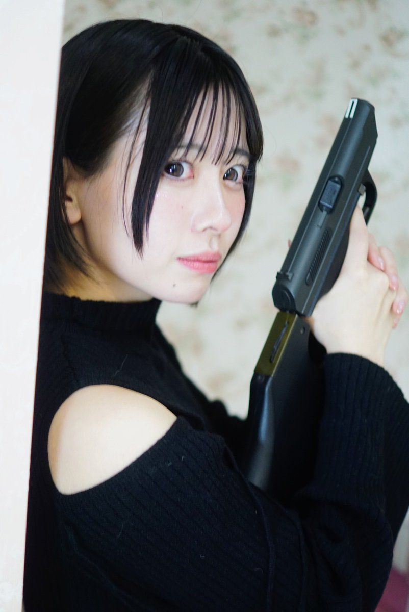 EndGai's tweet image. 武器大好きアイドル #三好杏依 ちゃんに #VP70 (ガスガン)を渡してみら·······
🌟カッコ良かった🌟ヽ(=´▽`=)ﾉ
#三好杏依
#アイドル
#InnocentFairy