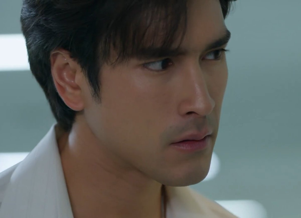 Kan14070929's tweet image. ติ่งรอแคปชุดพิแบร์ในฉาก เอ๊ยย!! แคปความหล่อเสี่ยค่ายมวย  เดือด บู๊ ระห่ำของพิแบร์ละนะ..🥰✌️🥊💓
#สองหัวใจ #Brothers
#ณเดชน์ #nadech