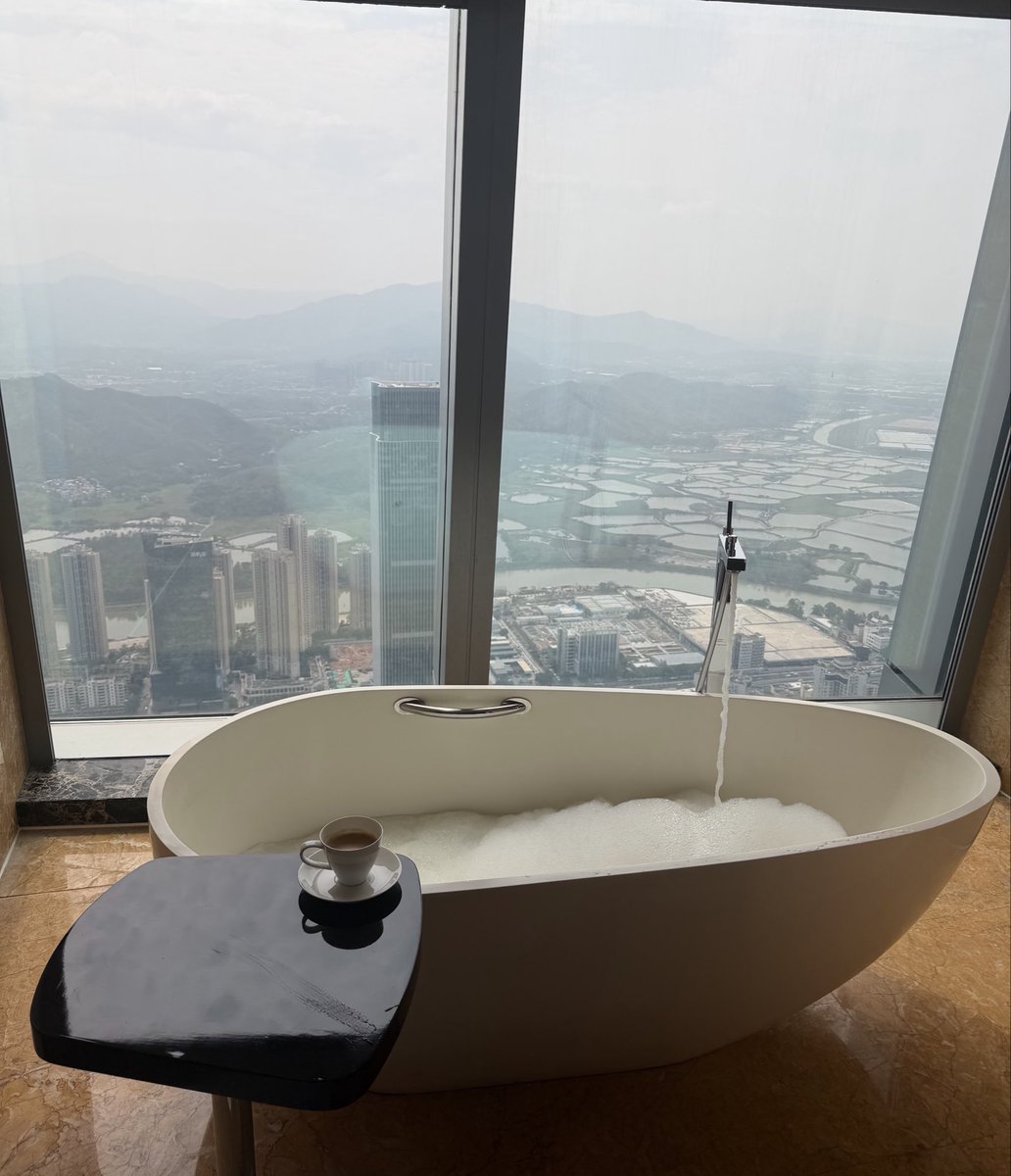 Victoria | soon in Paris 🇫🇷 | tweet media