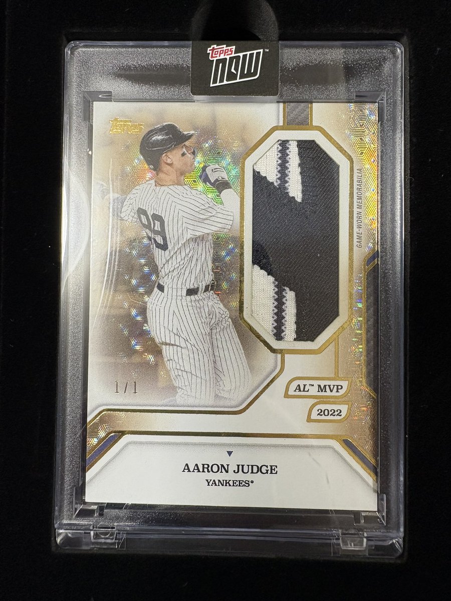color_mlb's tweet photo. メインはなんと…
アーロン・ジャッジの1of1パッチ！！！
胸のNYロゴ部分ですね

開封前は大谷がいいとかautoがいいとか思ってましたが、ぜんぶ吹っ飛ぶレベルで嬉しいヒットでした☺️ https://t.co/YxmFHydM33