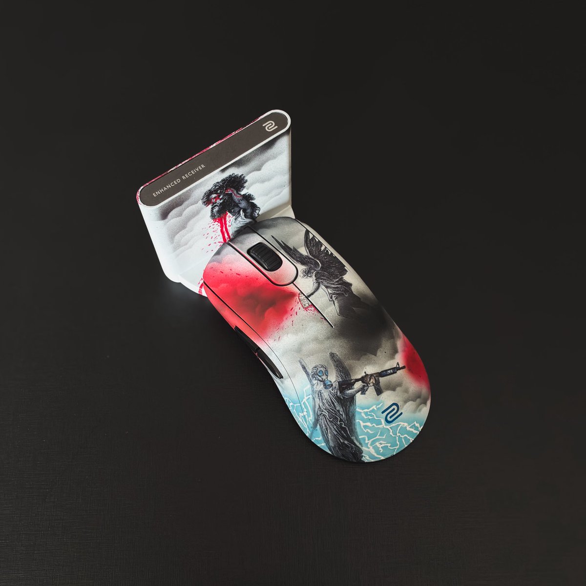 Customice tweet media