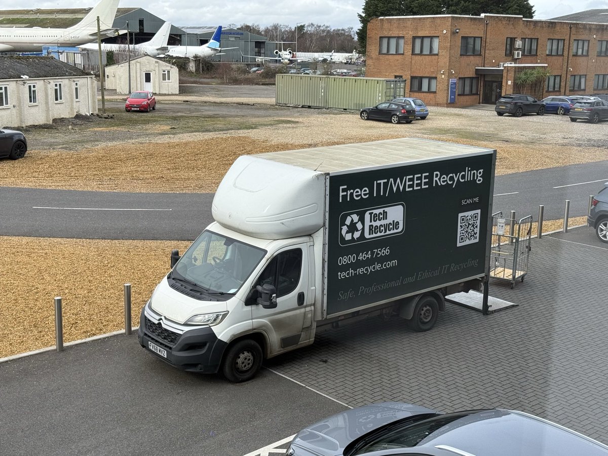 Just had the excellent <a href="/TechRecycle/">Tech-Recycle</a> come and take away our accumulation of clients’ old PCs/laptops/servers/monitors/disks/peripherals for professional recycling.

#recycle #datadestruction #it #managedservices