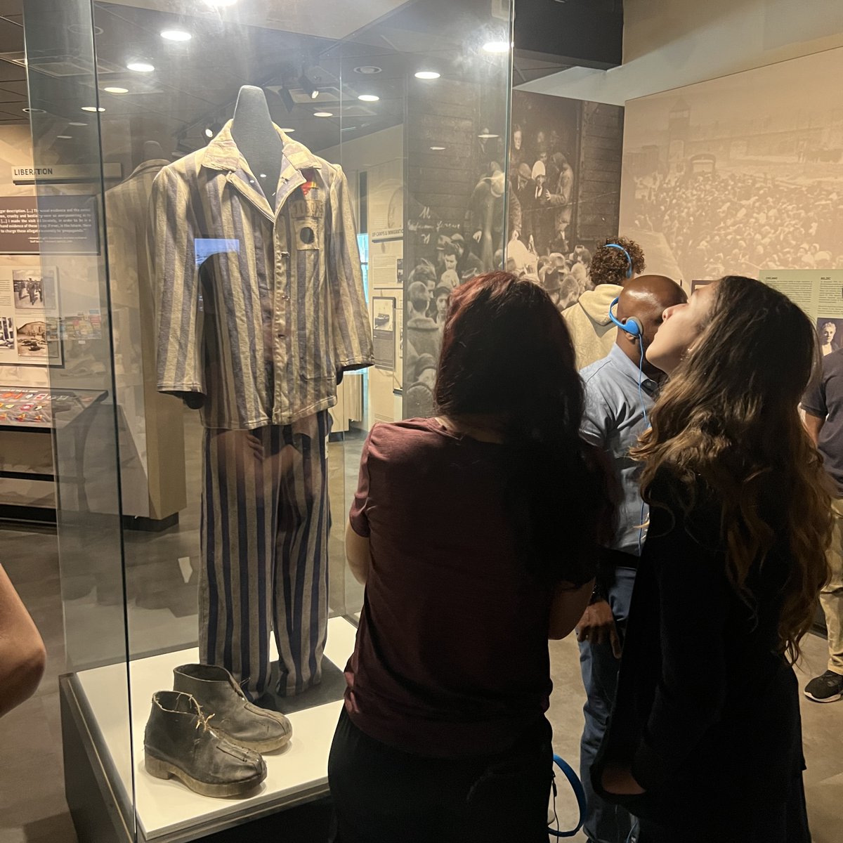 Brandon Academy 🦂 tweet media