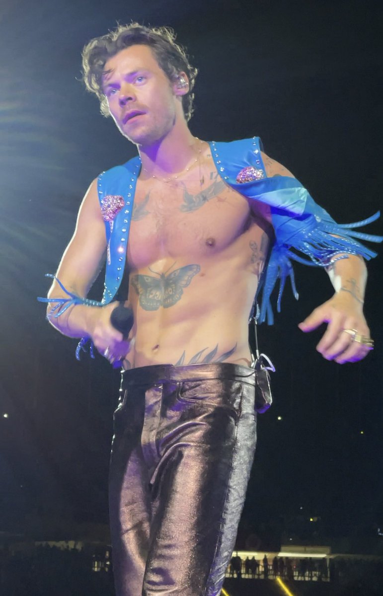 ハリー tweet media