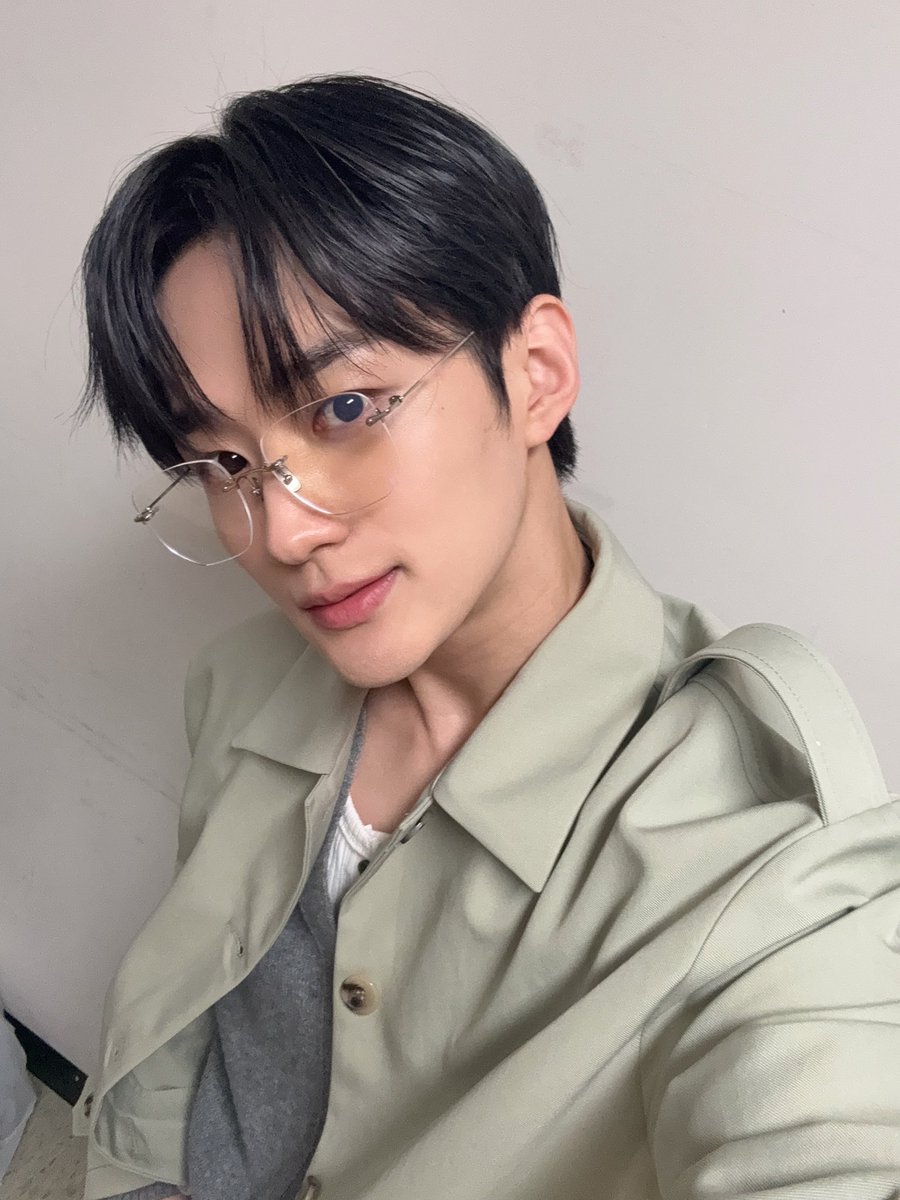 VERIVERY tweet media