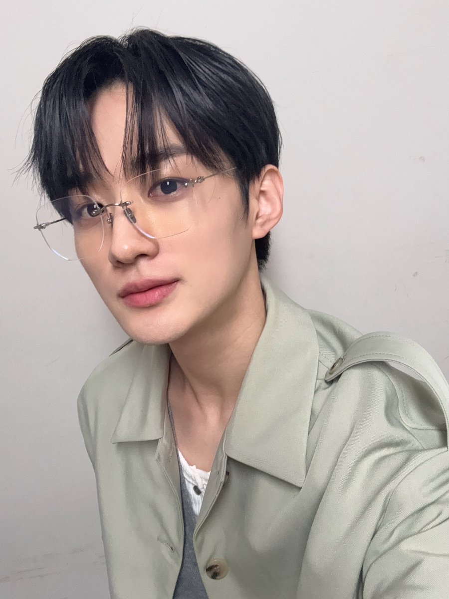 VERIVERY tweet media