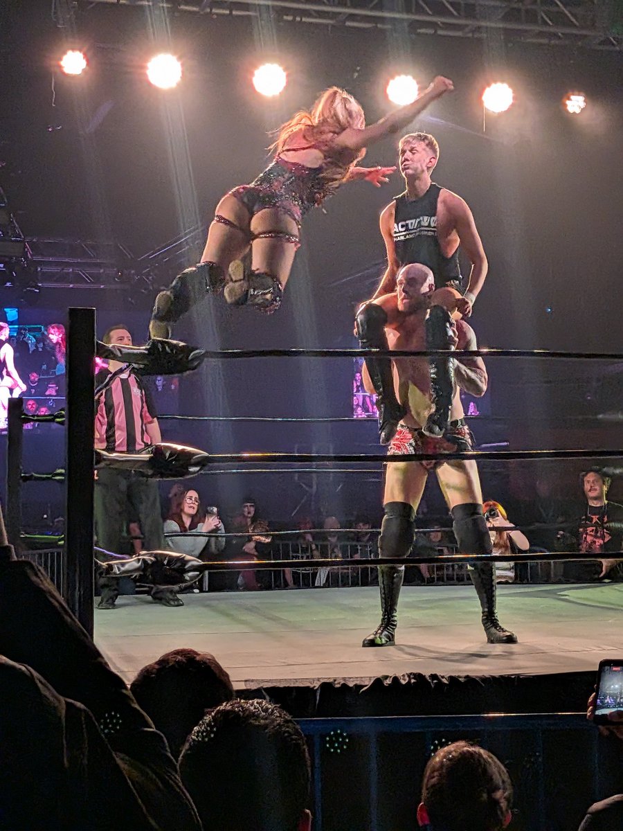 Mike Angus tweet media