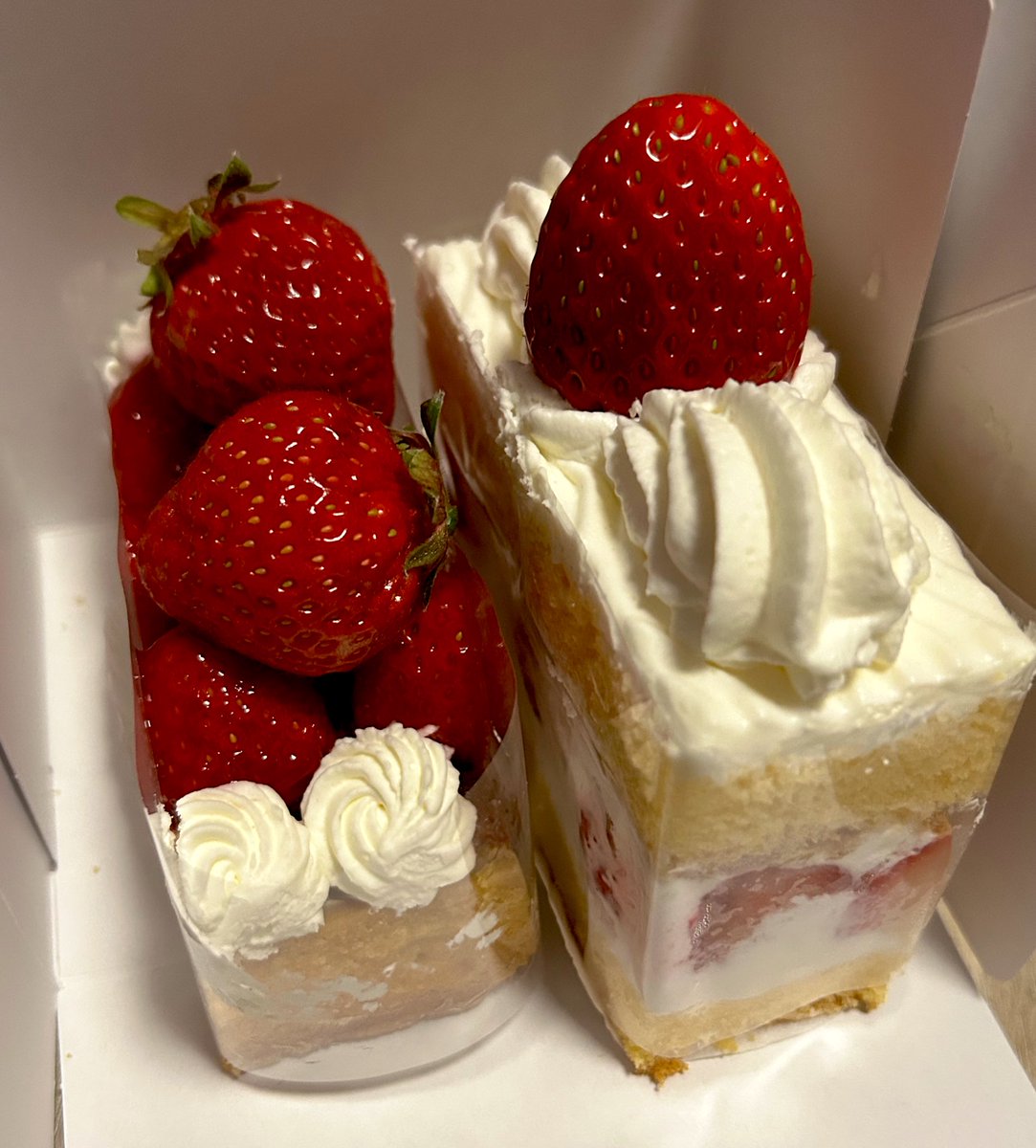 _kuroneko_03's tweet photo. 🍰 https://t.co/UGTM7IwPme