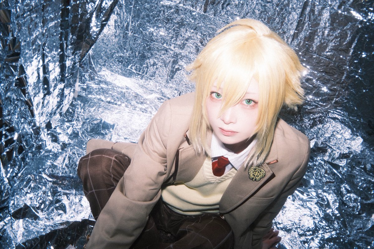 cosplay 🌈🕒 | 🌙

万有引力とは
引き合う孤独の力である

 #inaina_photo