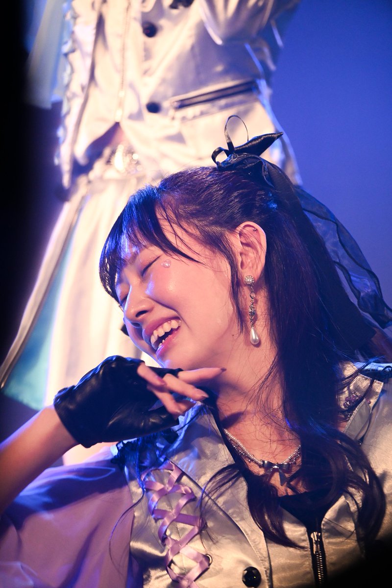 xxkeytyxx655321's tweet photo. #NearfuturecodeⅢ
CANDYS 蒼
唄う時わりと小指立ててマイク持ってたんですね。
今まで気づかなかったなぁ。
新たな発見は面白いですよね
#蒼
#札幌CANDYS
#CANDYS
#札幌ミュージック&ダンス放送専門学校
#SSM https://t.co/evYoMDiCOu