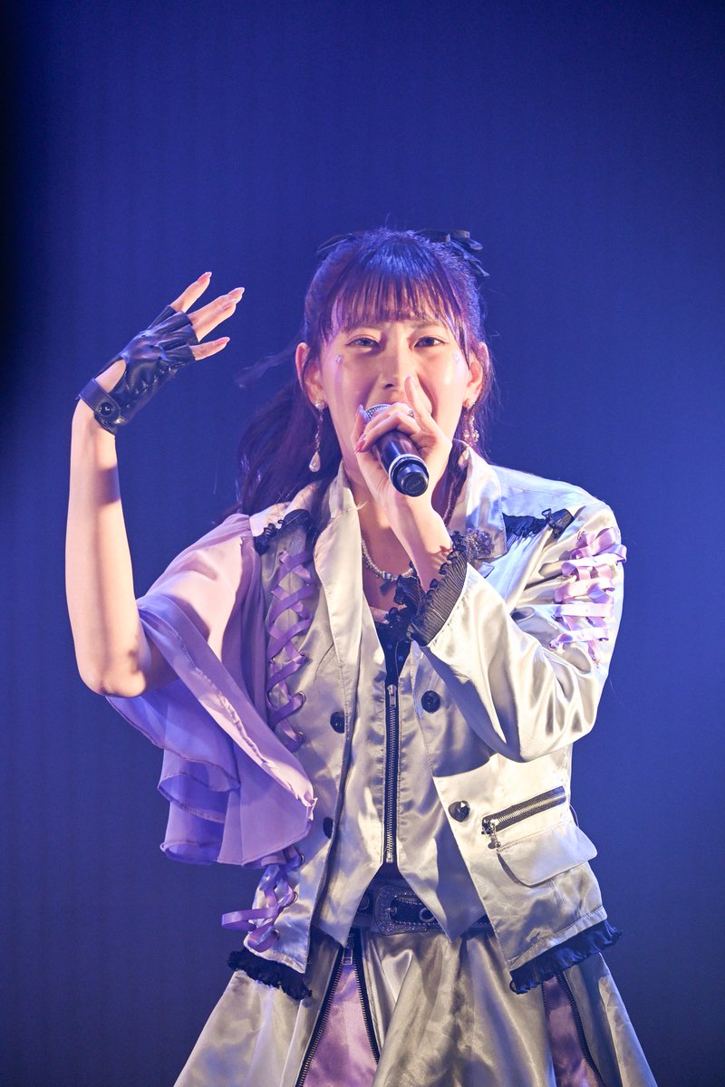 xxkeytyxx655321's tweet photo. #NearfuturecodeⅢ
CANDYS 蒼
唄う時わりと小指立ててマイク持ってたんですね。
今まで気づかなかったなぁ。
新たな発見は面白いですよね
#蒼
#札幌CANDYS
#CANDYS
#札幌ミュージック&ダンス放送専門学校
#SSM https://t.co/evYoMDiCOu