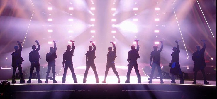 TREASURE has 10 members:
Hyunsuk 
Jihoon 
Yoshi
Junkyu 
Jaehyuk 
Asahi 
Doyoung 
Haruto 
Jeongwoo 
Junghwan 
TEUMILY FOREVER 🩵💎