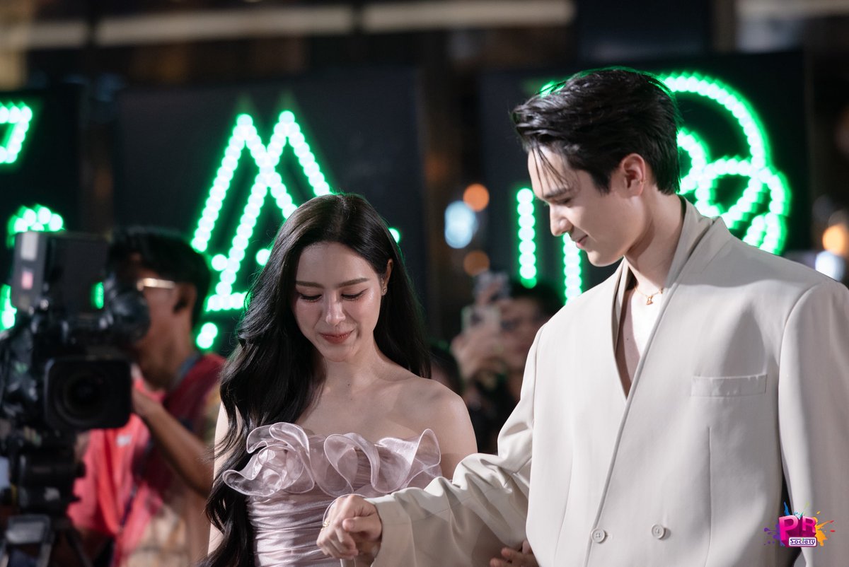 jjppoopp's tweet photo. เห้ยยยย ไมกี้พีพี เอาดีๆนะคะ 

MIKEY CH3 X SIAM PARAGON  
PP CH3 X SIAM PARAGON    

#งาน56ปีช่อง3xSiamParagon https://t.co/jZsdTQ9qoV