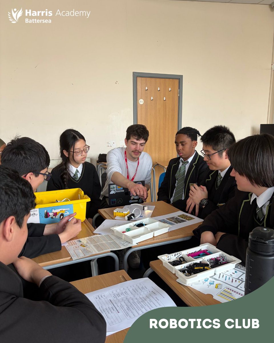 Yesterday was the launch of Robotics Club with the support of Amazon!&nbsp; #engineering&nbsp; #robotics&nbsp; #amazon&nbsp; #clubs&nbsp; #nextgeneration Image