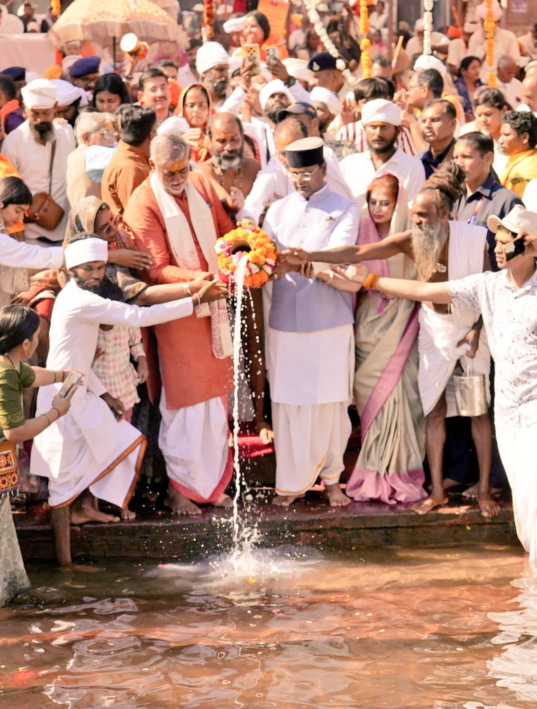 Prahlad Singh Patel ( वृक्ष से जल, जल से जीवन) tweet media