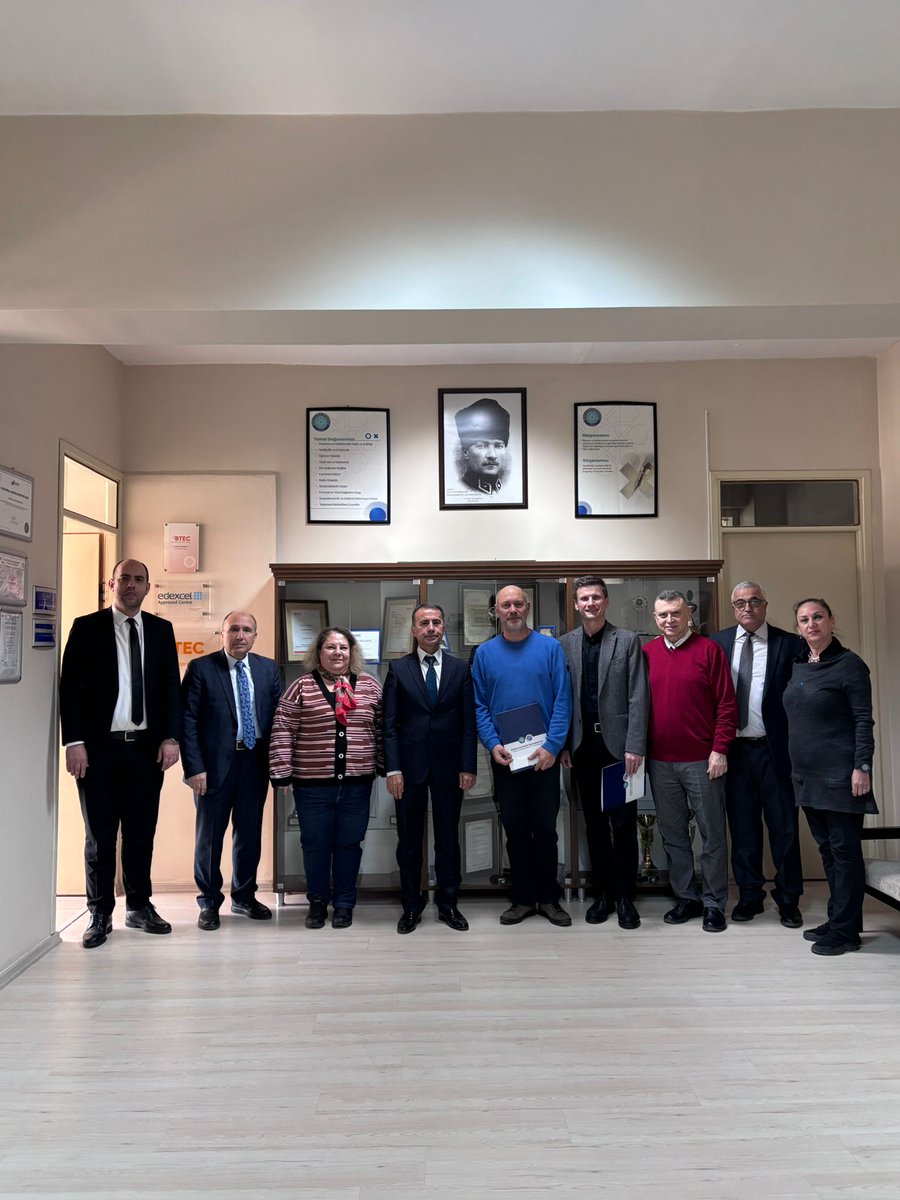 Tarım Makineleri Programı staj ve uygulama  dersleri konusunda destek almak üzere 04 Mart 2026 tarihinde Köymak Tarım Makineleri, Tarım Ürünleri Ltd. Şti. ve Ünver Traktör ve Oto Tic. A.Ş. firmalarıyla protokol imzaladı.

🔗uludag.edu.tr/tby/yuksekokul…