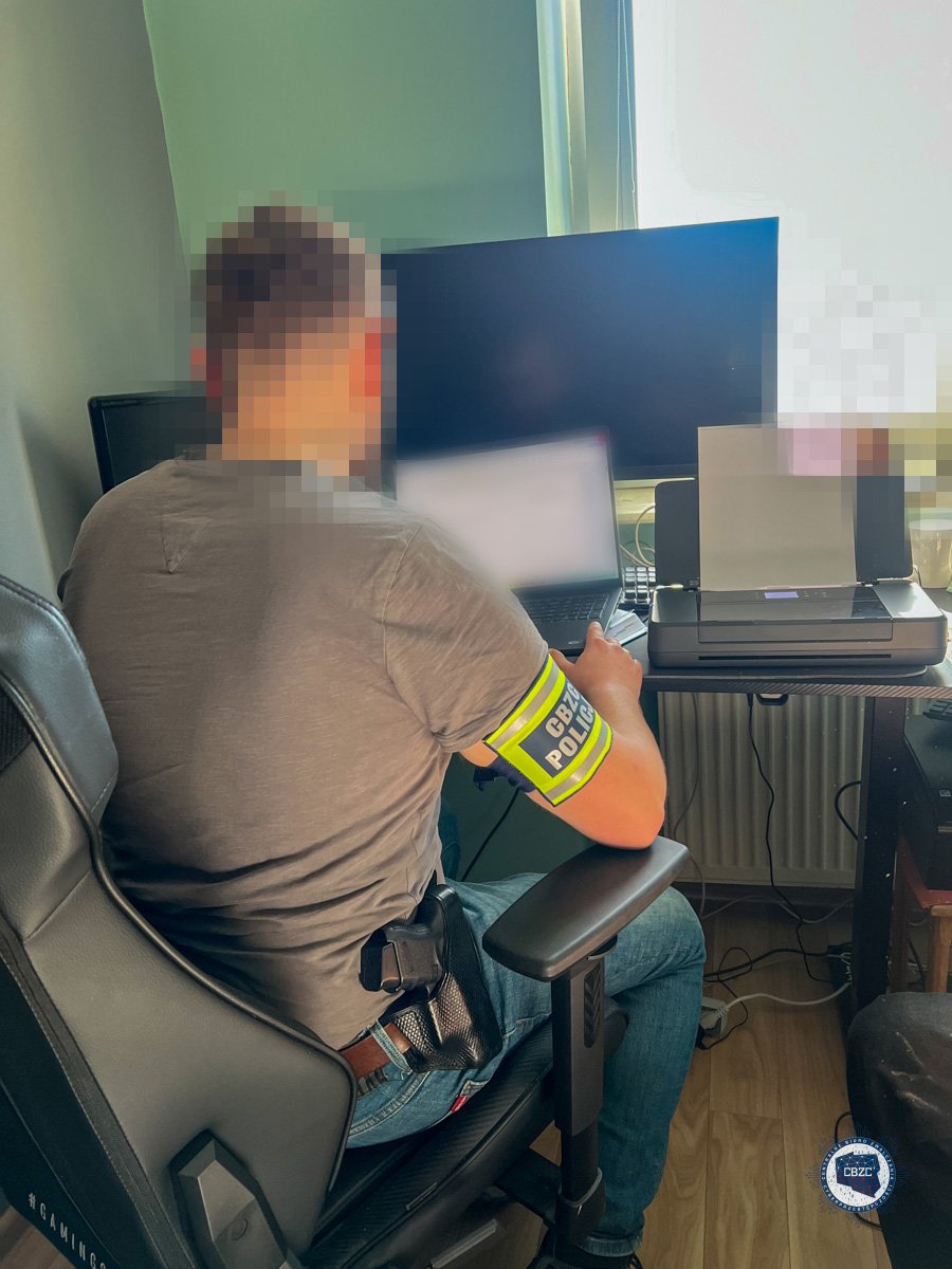 Venek tweet media