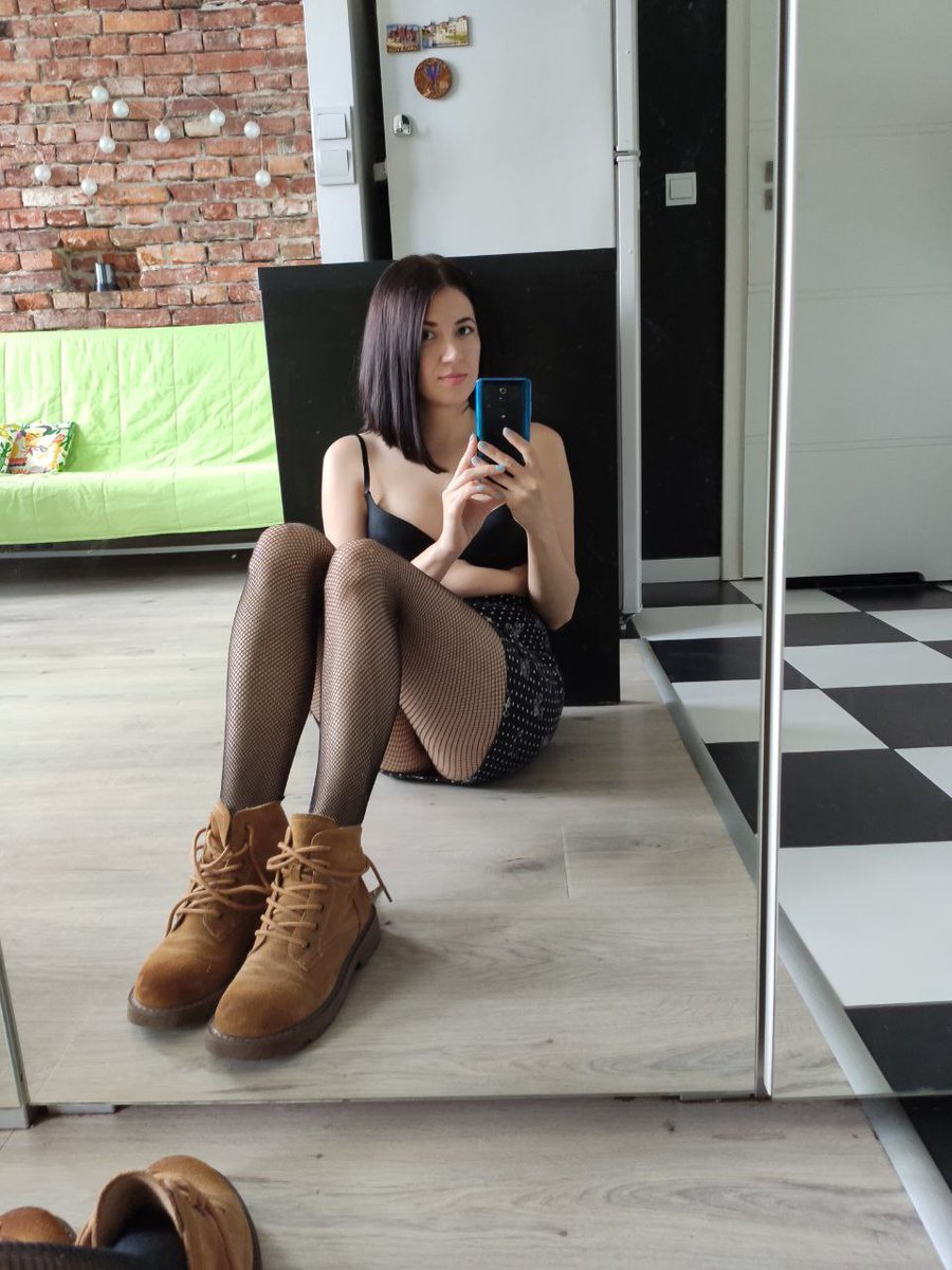 NylonKinj tweet media