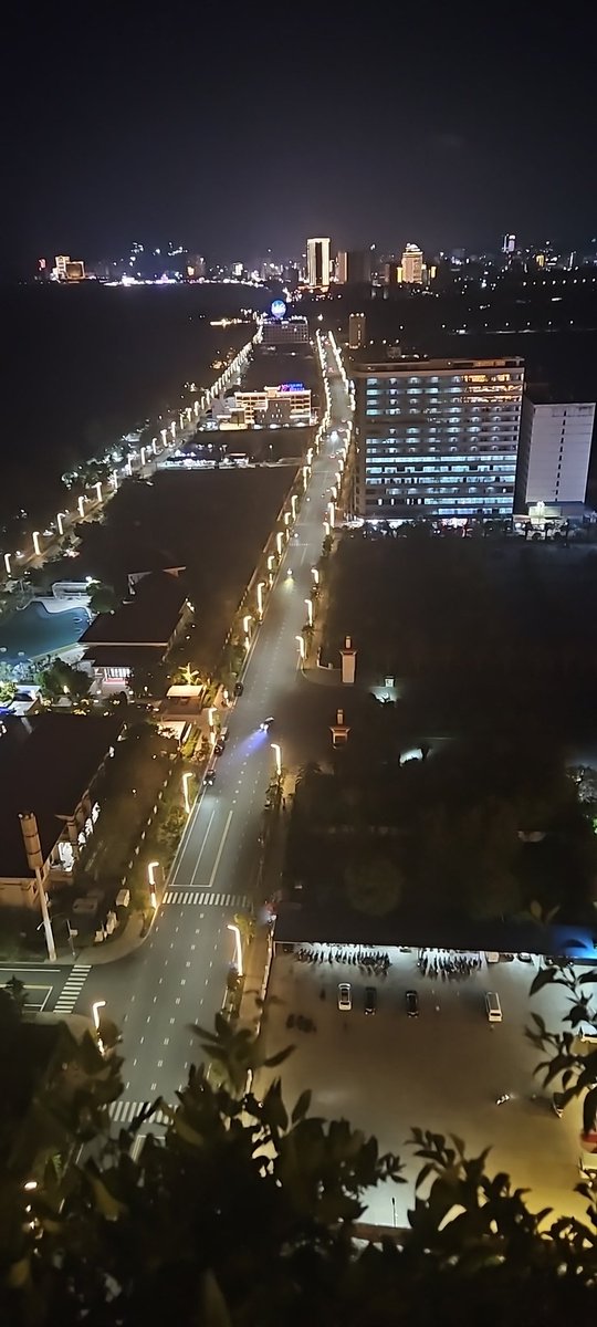 yuefugui120's tweet photo. 夜景 https://t.co/UNr2nDavGF