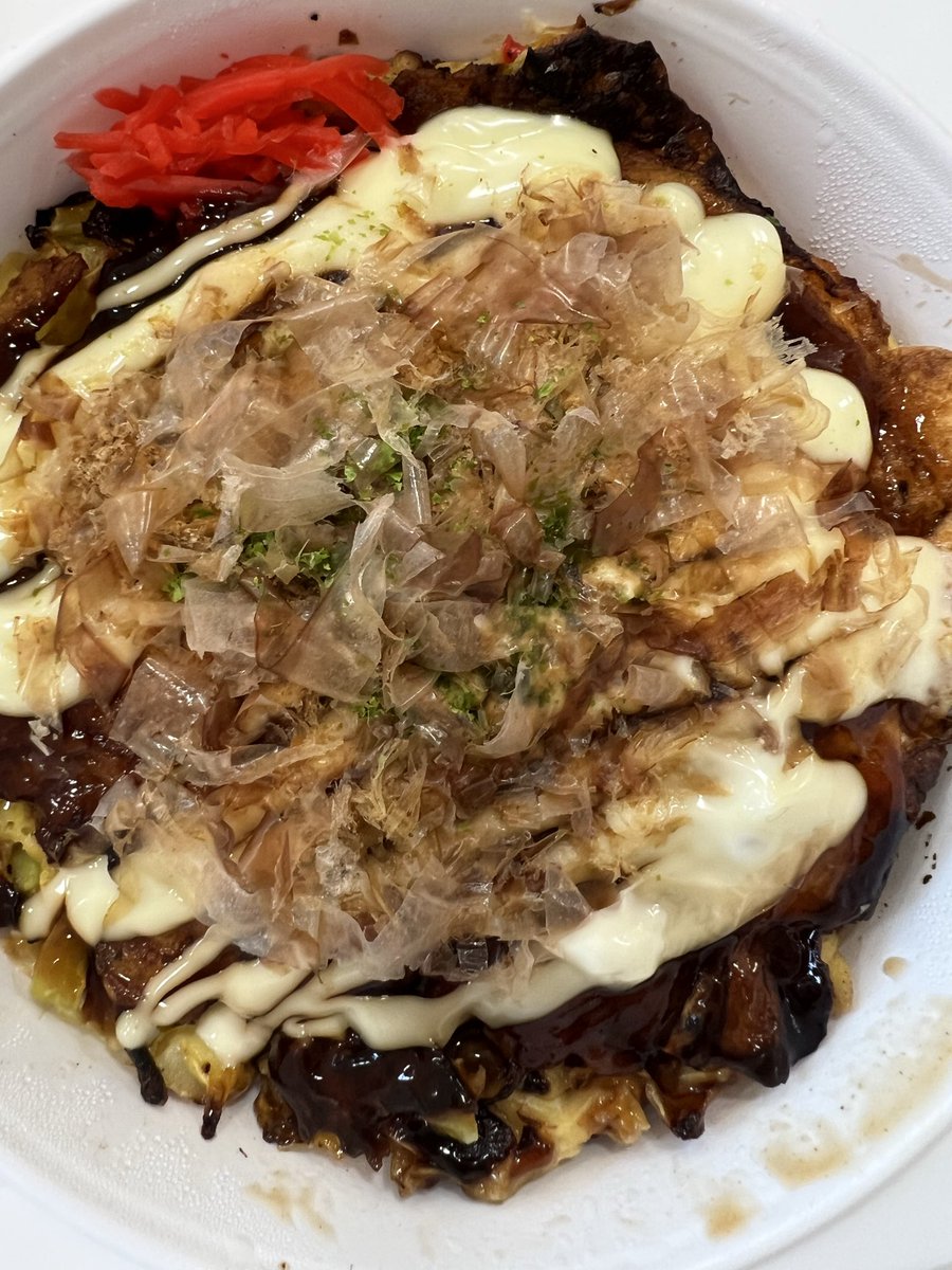 DirtyKon's tweet photo. 病院で食べるお好み焼き🤎 https://t.co/PzaRWQX5Sy