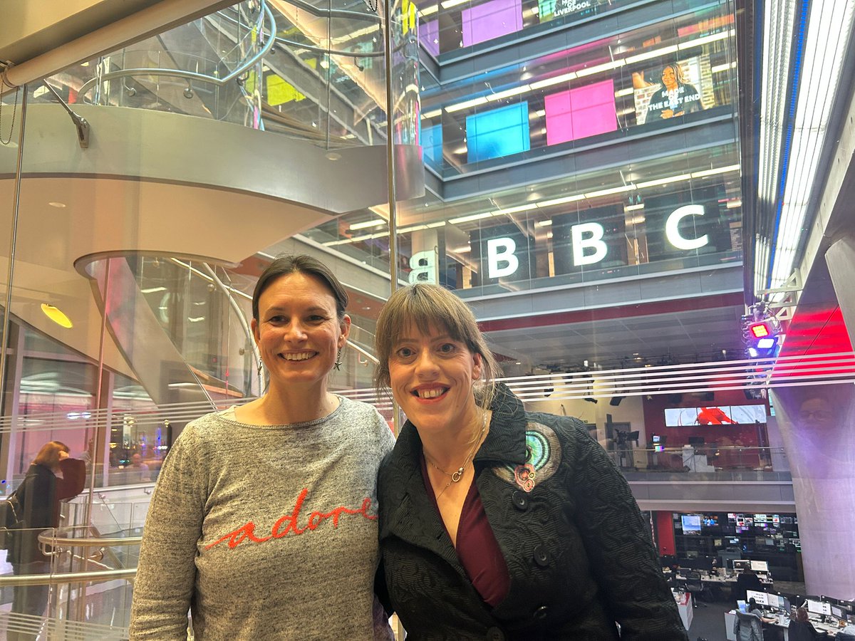 Hot Poets tweet media