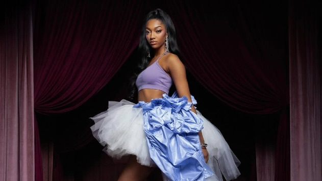 shinemycrown's tweet image. Sporty Meets Whimsy: Angel Reese Elevates Style With A Tutu, Silk Bow, And Signature Reebok Kicks shinemycrown.com/sporty-meets-w… #Fashion #StyleInspo #Athleisure #AngelReese #Reebok